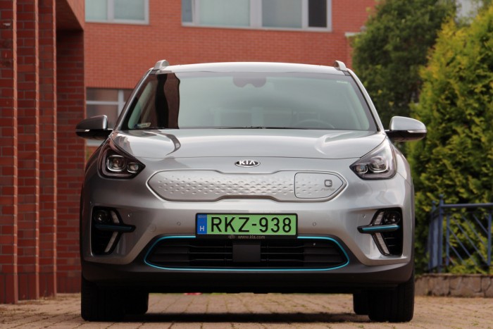 Ezek a magyarok kedvenc elektromos autói idén 8