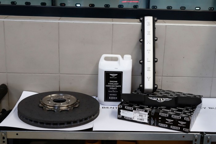 Tudod, mennyi egy Bentley éves szervize? Eláruljuk 3