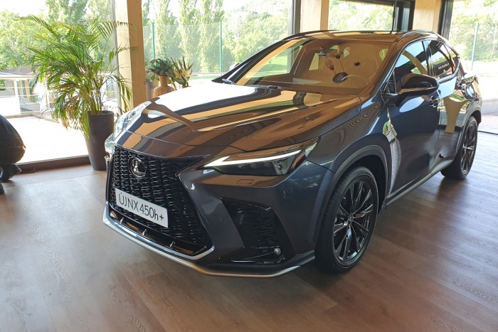 Ez lehet a Merci és BMW suv-k legnagyobb ellenfele 7