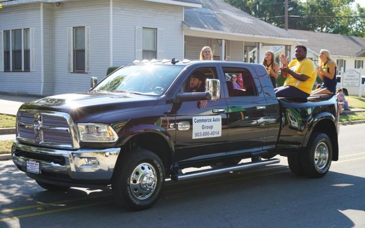 Amerikai Egyesült Államok: ugorj fel a platóra, elviszlek