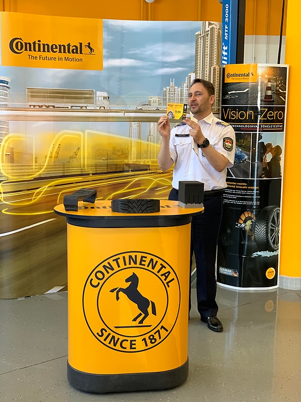 Biztonságos nyári vezetés: Nyaralás előtt, veszélyhelyzet után Biztonságos nyári vezetés: Nyaralás előtt, veszélyhelyzet után