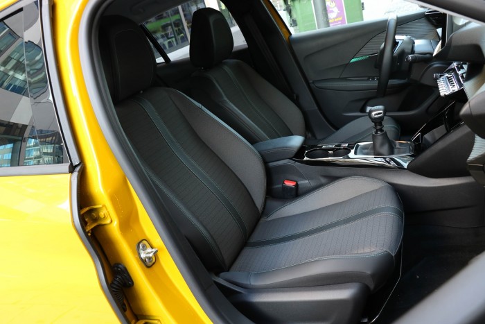 Teszt: Peugeot 208, sárgában – A hét műtárgya 7