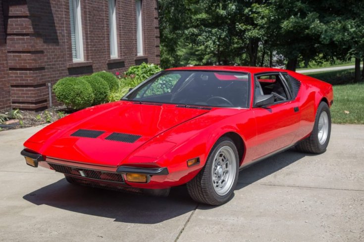 De Tomaso Pantera, kastély udvarán