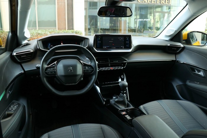 Teszt: Peugeot 208, sárgában – A hét műtárgya 5 Teszt: Peugeot 208, sárgában – A hét műtárgya 5