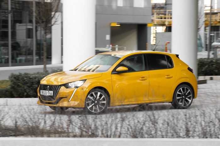 Teszt: Peugeot 208, sárgában – A hét műtárgya 8 Teszt: Peugeot 208, sárgában – A hét műtárgya 8